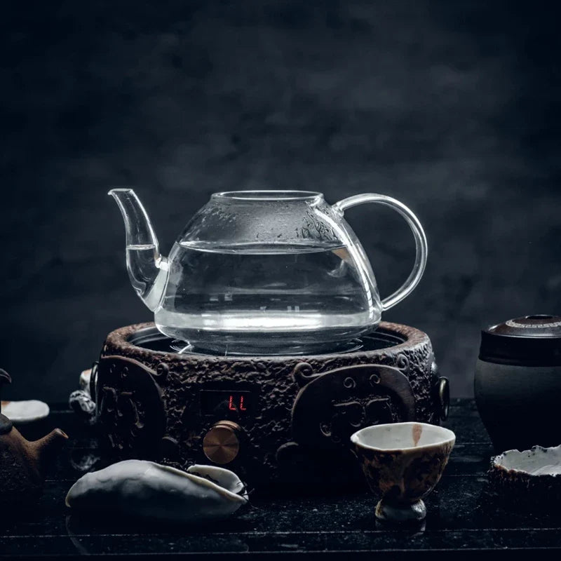 théière induction sur une plaque à induction 