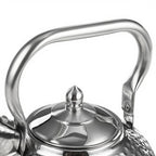 Grande Théière Argentée avec Infuseur 1,2 L — 2 L vue sur l'anse 