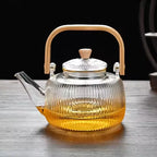 Théière 1L en Verre Borosilicate sur une table 