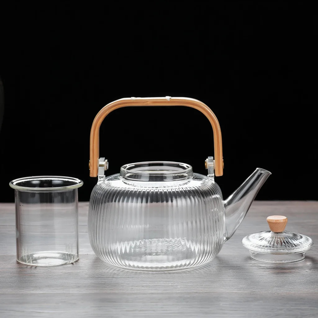 Théière 1L en Verre Borosilicate sur une table 