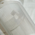 Théière Anglaise Beige à Pois vue sur le filtre 