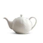 Théière Blanche en Porcelaine Blanche sur fond blanc 