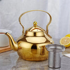 Théière Inox Dorée  vue sur le filtre 