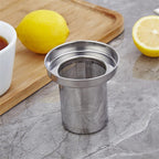 Théière Inox Dorée  vue sur le filtre 