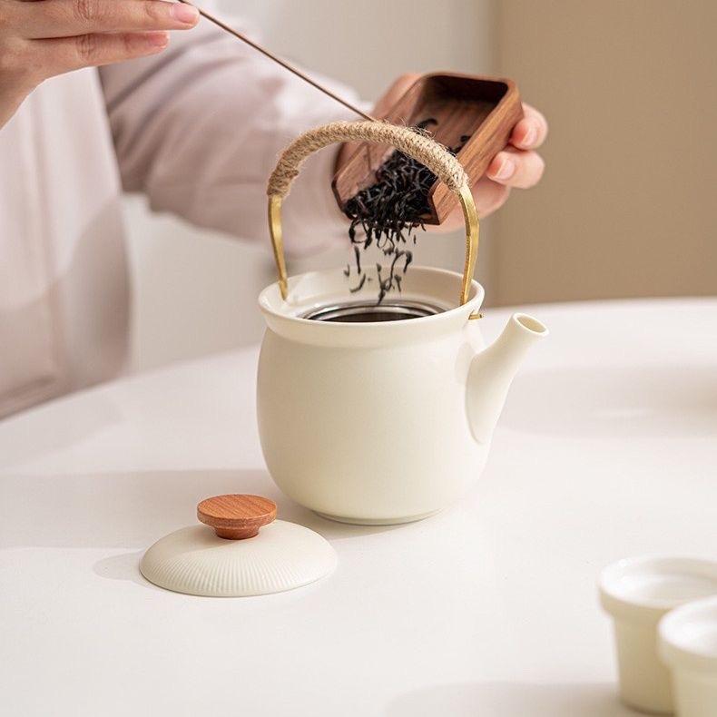 Théière Japonaise Crème avec Anse préparation du thé 