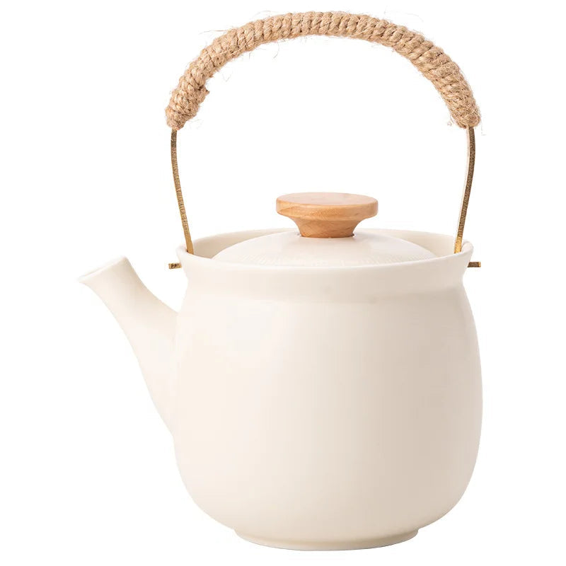 Théière Japonaise Crème sur fond blanc 