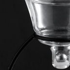 Théière Magnétique en Verre Noir vue sur le verre 