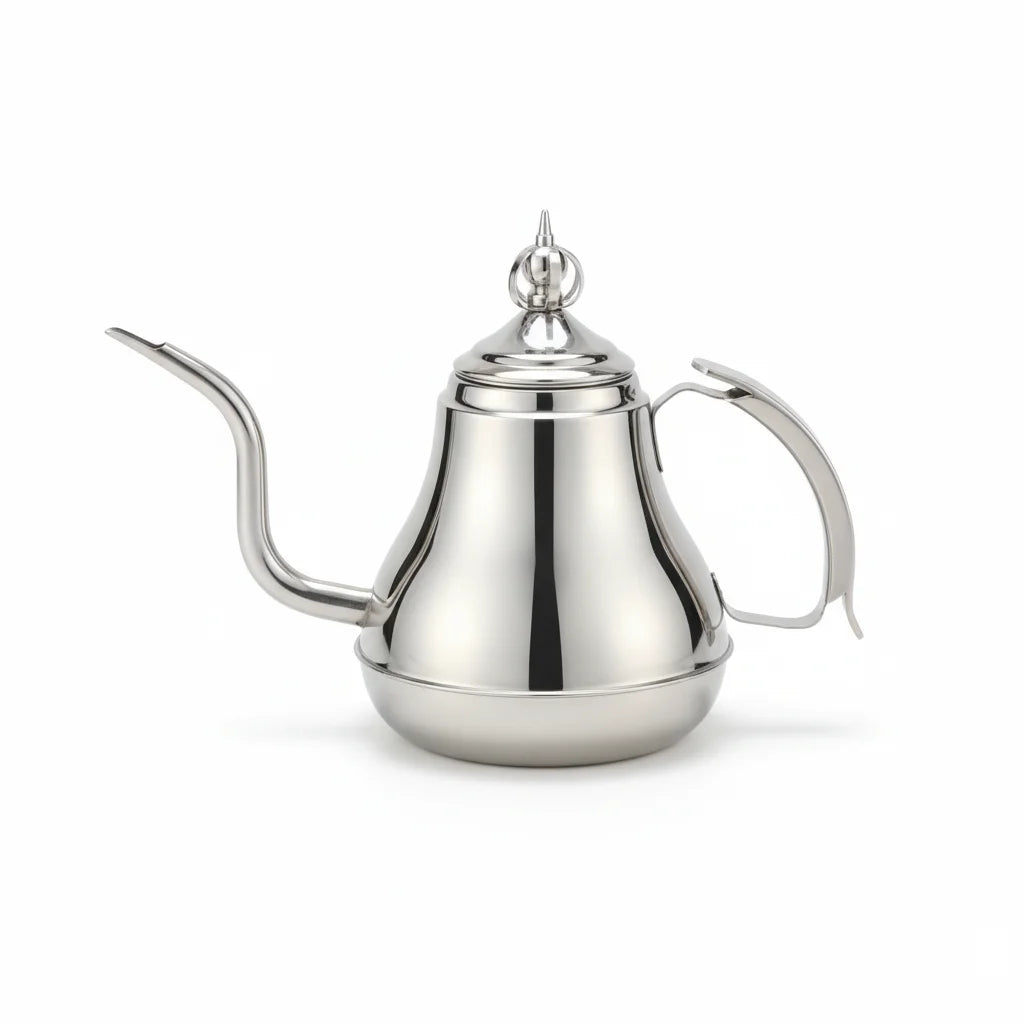 Théière Marocaine avec Infuseur sur fond blanc 