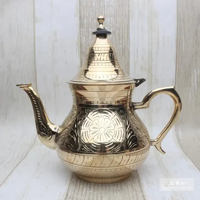 Théière Marocaine doré de face 