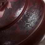 Théière Yixing Motif Paysage Artisanal vue sur le motif gravée 