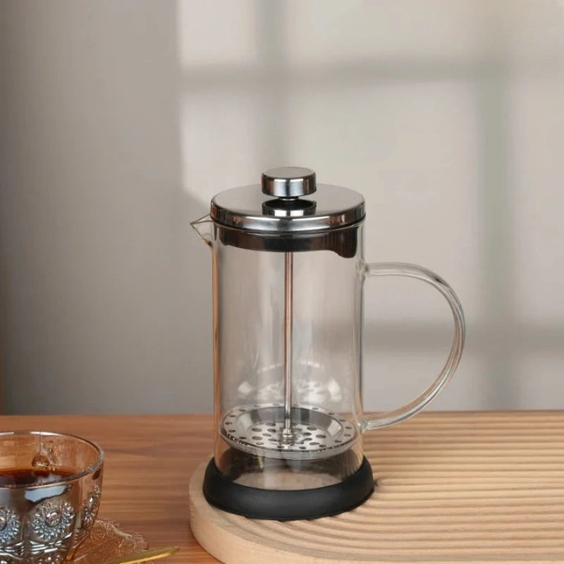 Théière à Piston en Verre Gradué sur un plateau en bois 