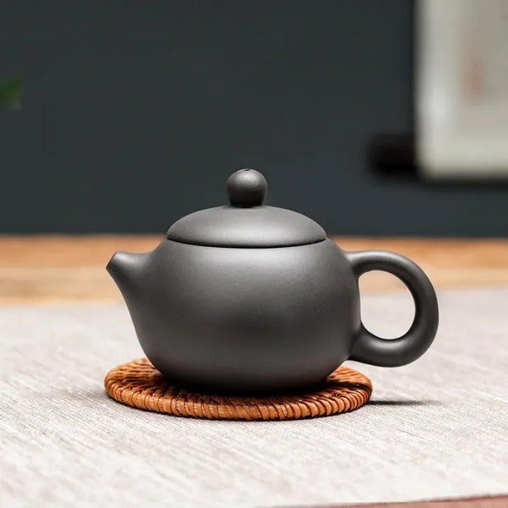 Théière en Terre Cuite de Yixing Ronde Noire 130 ml 