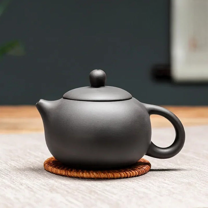 Théière en Terre Cuite de Yixing Ronde Noire 230 ml 