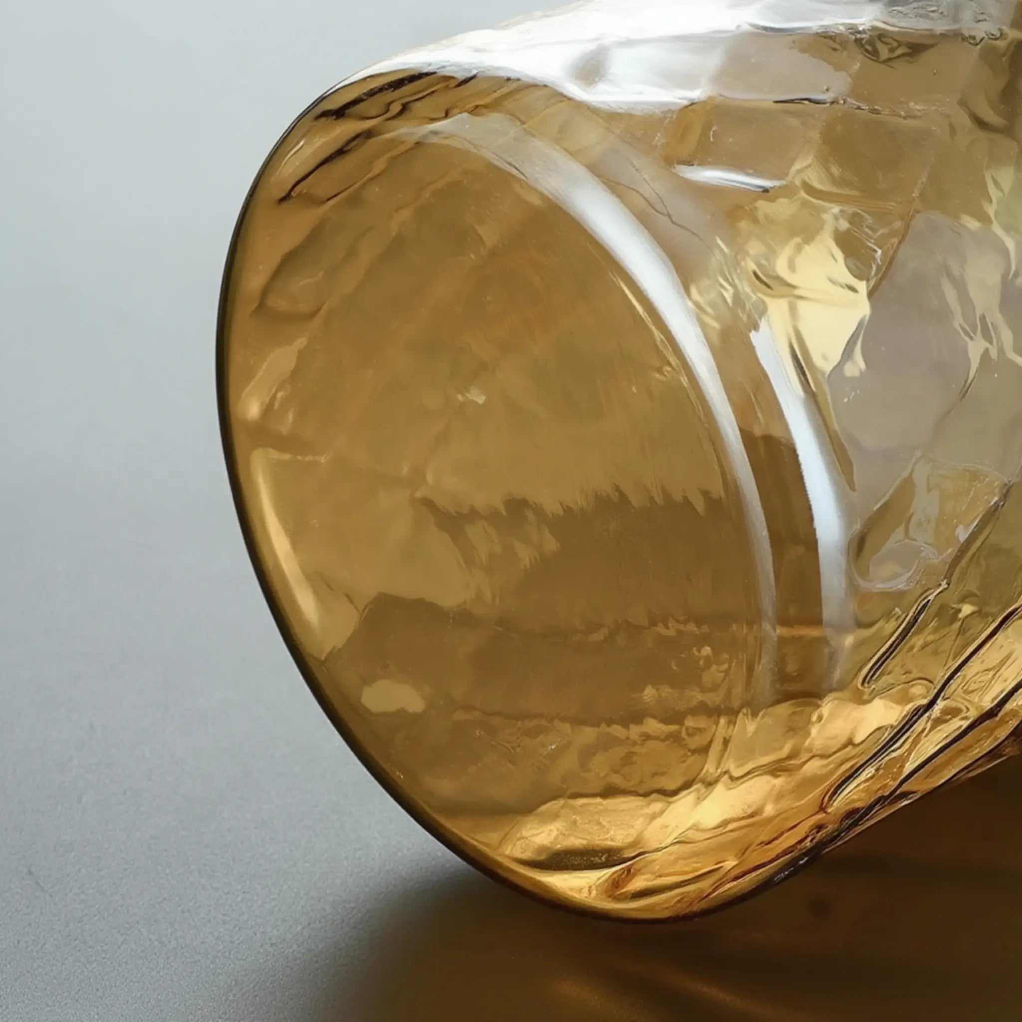 Théière en Verre Borosilicate Texturé vue sur le dessous 