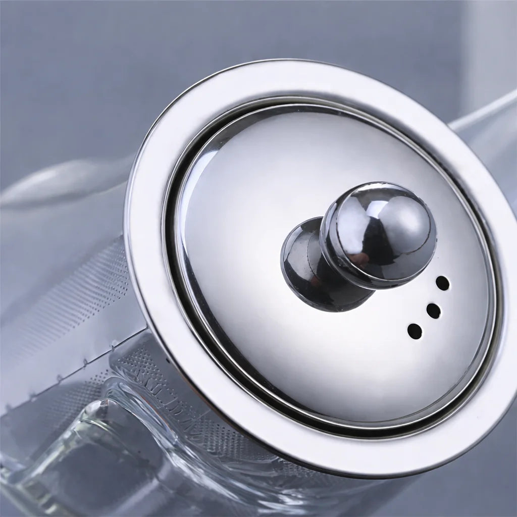 Théière en Verre avec filtre vue sur le couvercle 