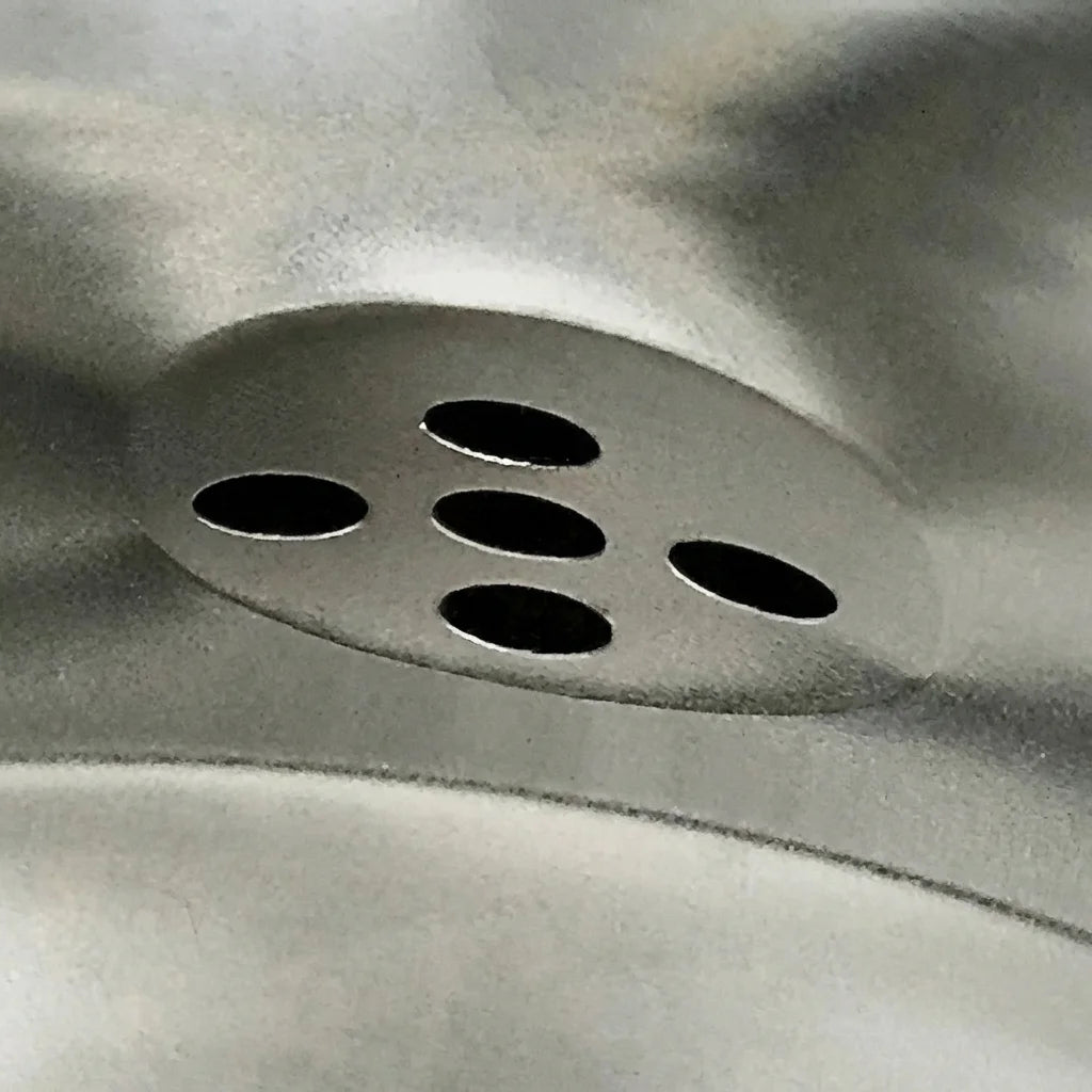 Théière induction en Acier Inoxydable vue sur la filtration 